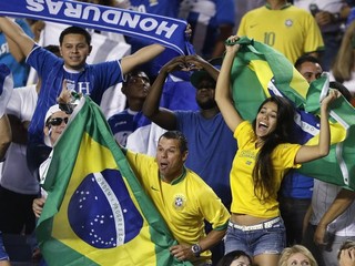 Divácky potenciál v Miami naznačilo 71 124 zvedavcov, ktorí si v sobotu pozreli prípravný zápas Brazílie s Hondurasom (5:0).