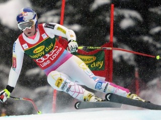 Americká lyžiarka Lindsey Vonnová zavŕšila vlani v Lake Louise víťazný hetrik.