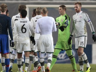 Hráči Bayernu v bielych dresoch v zasneženej Moskve opäť vyhrali.