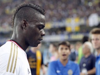 Balotelli zúril po neodpískanej penalte, Juve vyhral vďaka Tevezovi