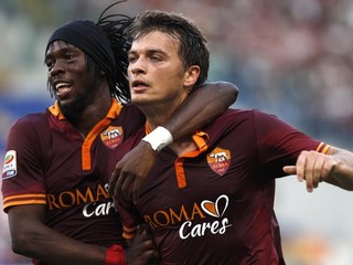 Adem Ljajic a Gervinho (vľavo).