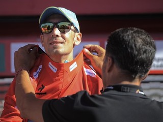 Vrtuľník si nemôže dovoliť kadejaký pretekár, líder Nibali áno.