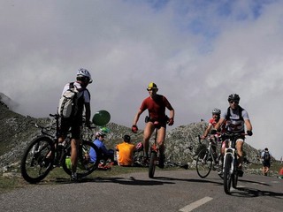 Horner sa udržal na čele Vuelty, predposledná etapa pre Elissondeho