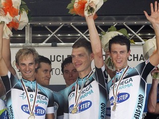 Peter Velits (vľavo) s kolegami z tímu Omega Pharma-Quick Step.