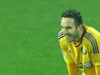 Útočník Jihlavy Harba nemôže veriť tomu, že rozhodca ukončil polčas.