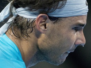 Nadal prehrával s Fogninim 2:6 a 1:4, zápas otočil