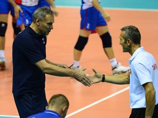 Poslední dvaja tréneri slovenských volejbalistov Štefan Chrtiansky (vľavo) a Emanuele Zanini.