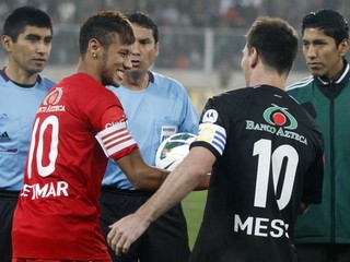 Neymar hral aj na Messiho benefičnom zápase. Výber Lionela Messiho v exhibičnom zápase v peruánskej Lime zdolal tím zložený okolo Neymara 8:5.