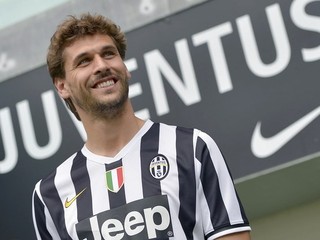 Llorente počas tlačovej konferencie pri príležitosti jeho príchodu do turínskeho klubu.