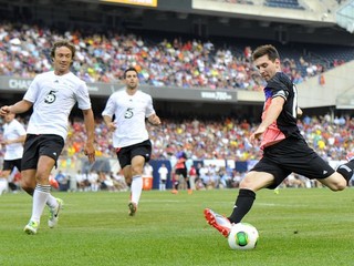 Messi sa na exhibícii v Chicagu blysol hetrikom