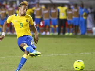 Pierre Eymerick Aubameyang v reprezentačnom drese Gabunu.