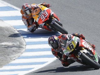 Marquez víťazom triedy MotoGP, pred Pedrosom vedie o 16 bodov