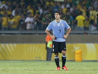 Gerrard Suárezovi: Zostaň, fanúšikovia ťa milujú