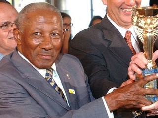 Zomrel dvojnásobný majster sveta Santos