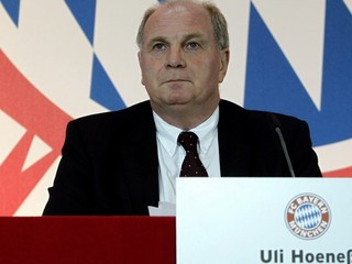 Hoeness má mesiac na vysvetlenie svojich problémov