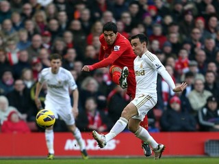 Suárez opäť mení názor: Zostávam v Liverpoole