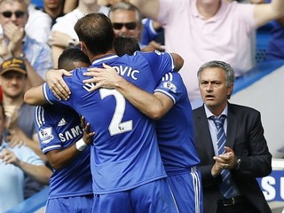 Mourinho sa vrátil do Premier League víťazstvom 2:0 nad Hullom