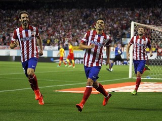 David Villa oslavuje gól.