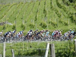 Pre hrozbu lavín cyklisti na Gire do Sestriere nevystúpali