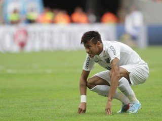 Neymara doma vypískali, v Barcelone ho vítajú