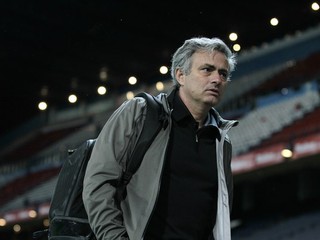 Mourinho sa vracia do Chelsea, podpísal na štyri roky