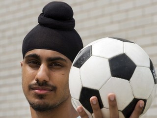 FIFA povolila futbalistom turbany