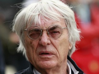 Ecclestone: Hamilton túžil pretekať za Red Bull