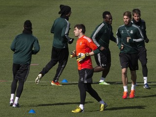 Fenomenálny Casillas nemá dôveru trénera, lákajú ho Angličania