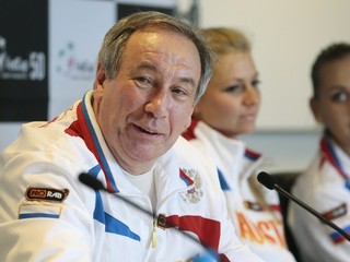 Šamiľ Tarpiščev počas predzápasovej tlačovky.