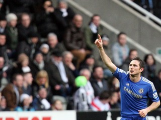 Lampard bojuje v Chelsea o zmluvu a túži po MS