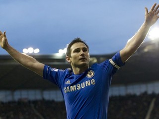Lampard v lige ťahá Chelsea, klub ho viac nechce