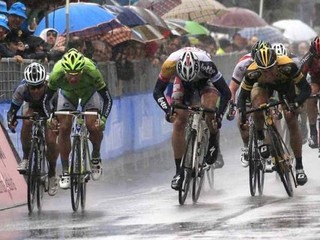 Sagan vyhral etapu na Tirrene, v špurte zdolal Cavendisha