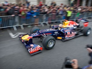 Najmladší trojnásobný majster sveta v histórii F1 Sebastian Vettel na redbulle.