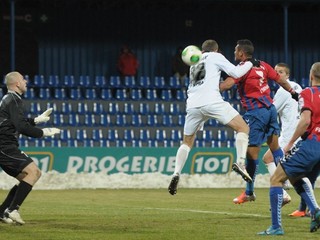 Senica porazila Nitru 2:1