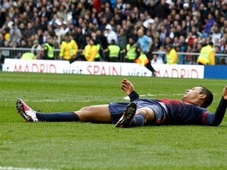 Barcelona prišla o ďalšieho obrancu, zranil sa Correia