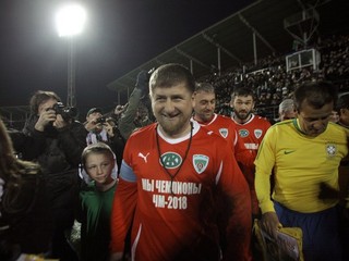 Kadyrov nadával na rozhodcu zápasu cez mikrofón