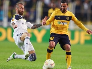 Raul Meireles (vľavo)