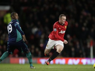 Rooney si zranil koleno, bude chýbať pár týždňov