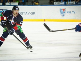 Ľubomír Višňovský je v KHL hráčom Slovana, v NHL má zmluvu s New York Islanders.