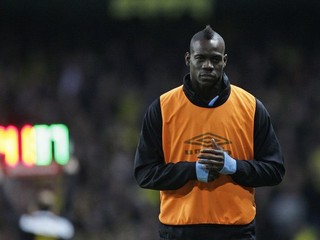 Berlusconi prirovnal Balotelliho k zlému jablku, v Miláne ho nechce