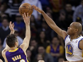 Nash z LA Lakers pokoril métu 10-tisíc asistencií