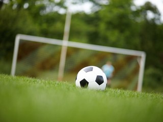 V Debrecíne počas zápasu zomrel 33-ročný futbalista