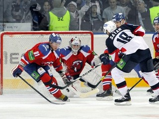 Šatan v tejto sezóne dohral, operácia ho zatiaľ nečaká