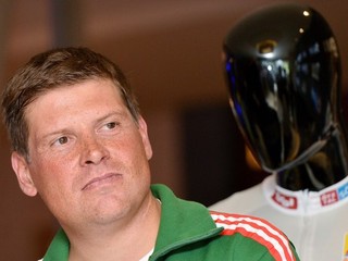 Cyklista Ullrich nechce hovoriť o dopingu v televízii