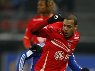 Lyon vyhral na ihrisku Valenciennes 2:0