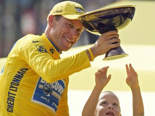 USADA dala Armstrongovi ultimátum, má začať spolupracovať