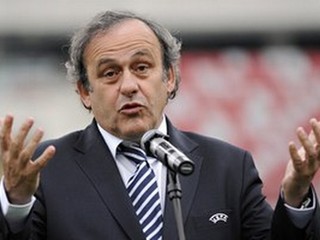 Platini chce finálový turnaj EURO v 13 krajinách
