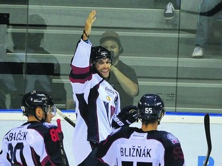 Michal Vondrka patrí  medzi top 10 najproduktívnejších hráčov KHL.