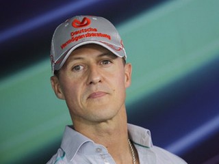 Schumacher nemal víťazné auto, tvrdí vedenie Mercedesu
