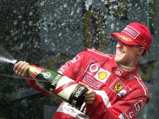 V kokpite Ferrari získal päť zo siedmich titulov.